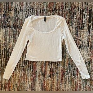 H&M Divided Cream Fitted Long Sleeve Crop Top - Size M